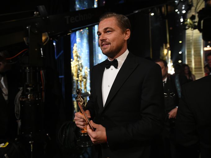 Leonardo DiCaprio finally gets an Oscar