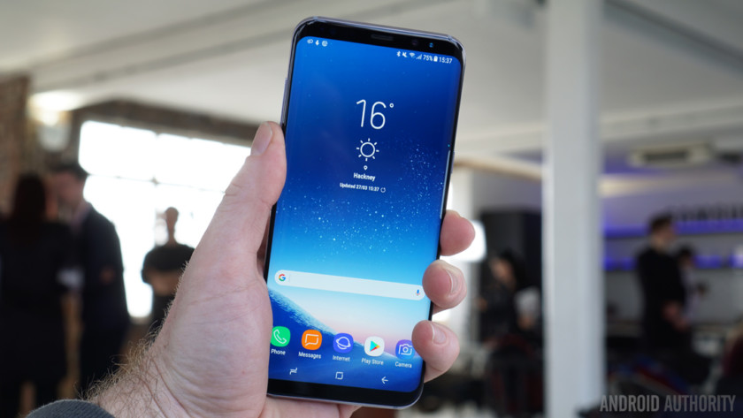 Samsung Galaxy S8 in consumers hands